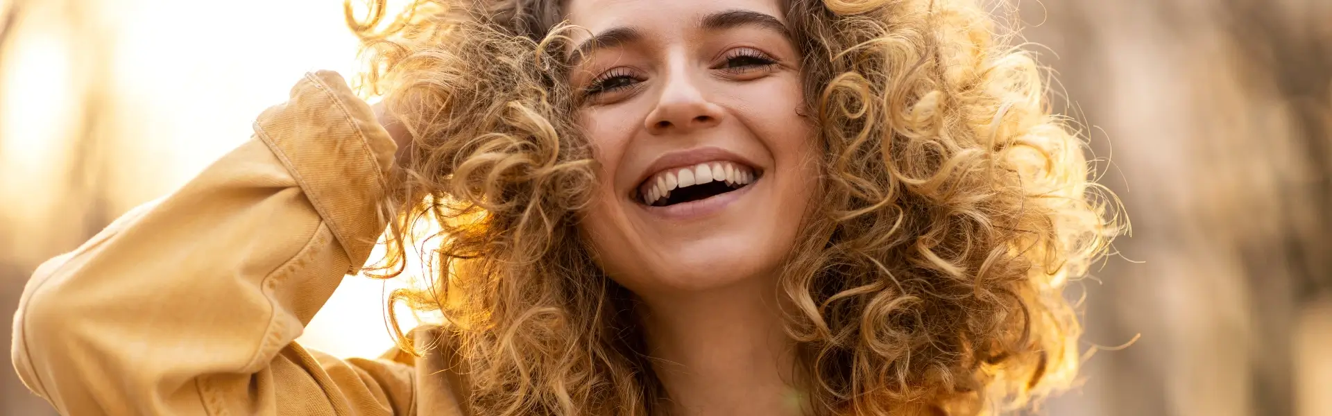 איך לגדל שיער מתולתל ארוך יותר