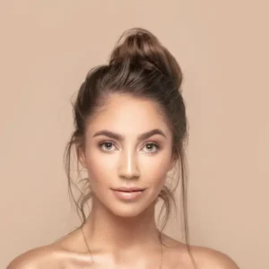 איך להיות יפה באופן טבעי בתור נערה?