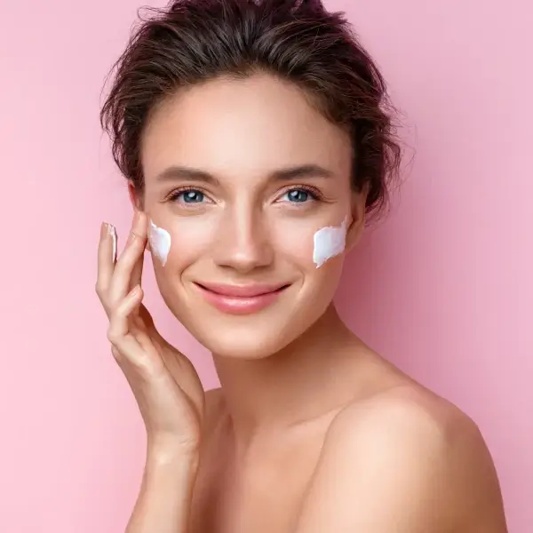 כיצד למרוח קרם פנים?