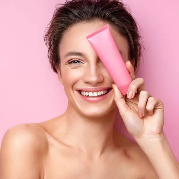 כיצד להשתמש בקרם להסרת שיער על הפנים שלך?