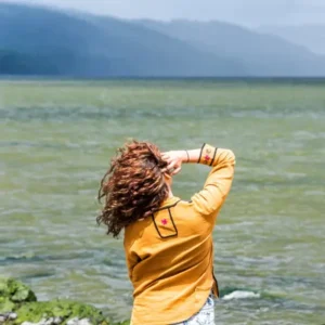 איך לשמור על תלתלים בגשם?