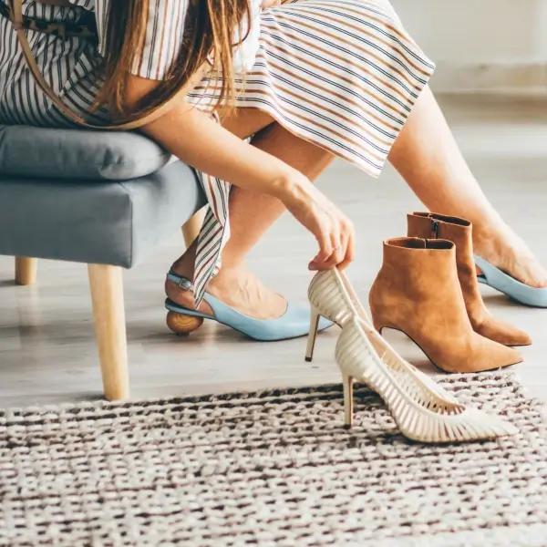 איך להיראות גבוהה יותר בנעליים?