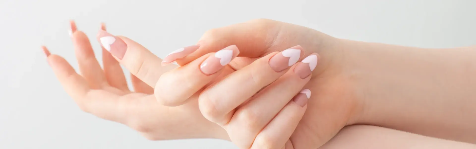 איך להשיג ציפורניים בעלות מראה בריא