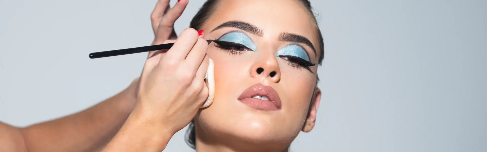 איך להתאפר כשיש לך אקזמה