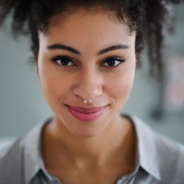 איך לנקות פירסינג באף?