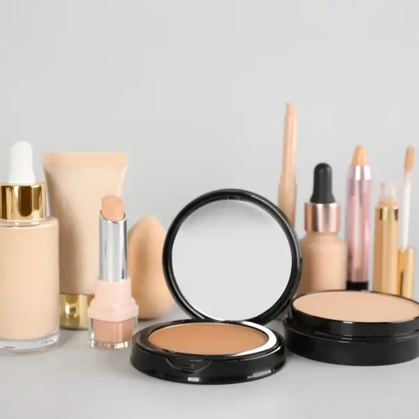 כיצד לבחור בסיס איפור?