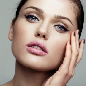 כיצד למרוח אייליינר?