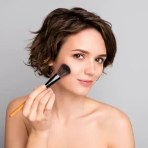 איך לעשות איפור טבעי ויפה לבית הספר?