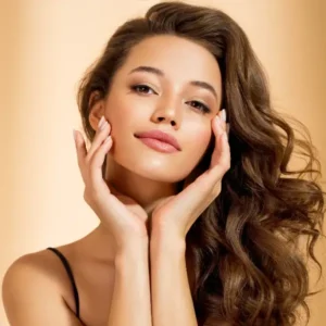 איך להשיג איפור טבעי ומבריק בו זמנית?