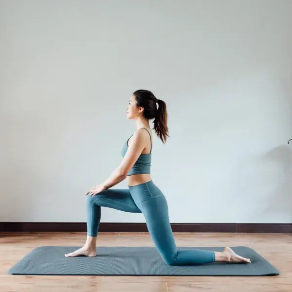 יוגה למתחילים שחרור מתח: טיפים להתמודדות עם מתח יומיומי