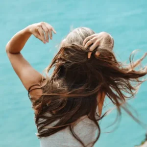 החלקה לשיער: טיפים וטכניקות מהמומחים וממה צריך להימנע?