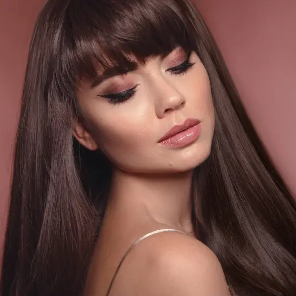 אייליינר מושלם: טיפים מקצועיים למראה מדויק