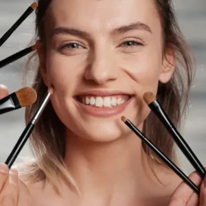 טרנדים חדשים בעולם האיפור לשנת 2024