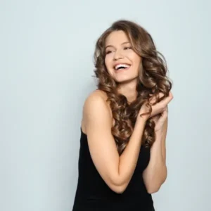 בראש ובראשונה: מדריך השיער המושלם לשנת 2024