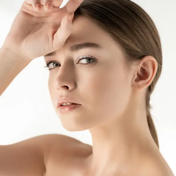 בין אמנות לאיפור: חידושים שמעצבים מחדש את המראה שלך