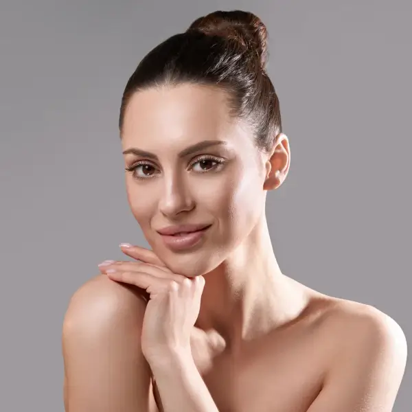 בין טבעי למלאכותי: האם היופי האמיתי נמצא בעין המתבונן?