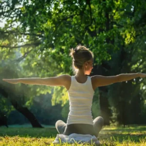 בין נשימה לשקט: מסע אל תוך המדיטציה