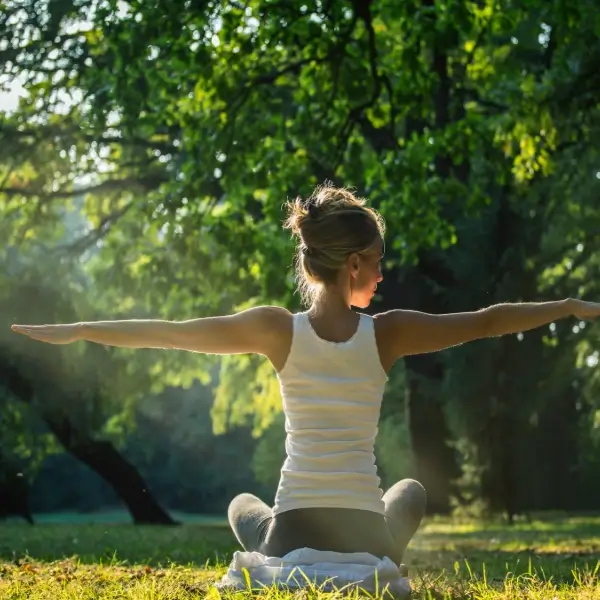 בין נשימה לשקט: מסע אל תוך המדיטציה