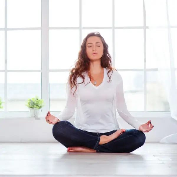 המדע מאחורי השקט: מחקרים על אפקטיביות המדיטציה