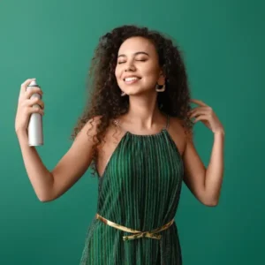 פתרונות לשיער דליל: טיפים וטריקים לשיפור מראה השיער