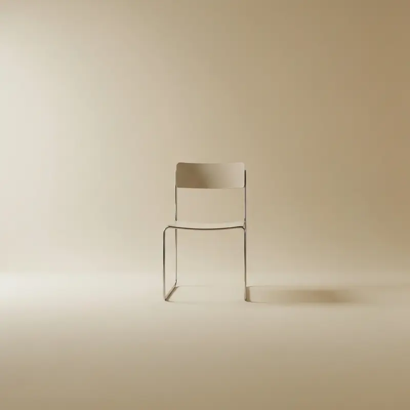 תקריב של ידיים מעצבות תלתלים עם ג